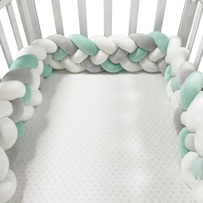 Tour de Lit Bébé vert-blanc se distingue par sa robustesse et sa durabilité