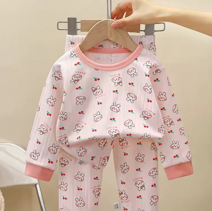 Pyjama bébé rose motif lapins mignons et cerises rouges adorables