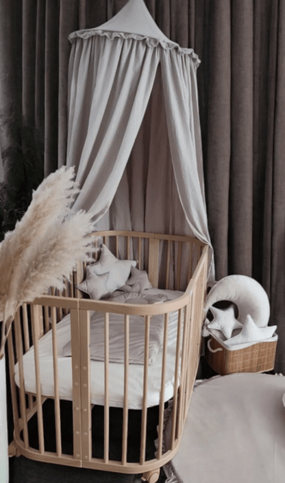 ciel de lit bébé avec volants style chateau