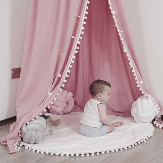 Ciel de lit Pompons pratique et esthetique