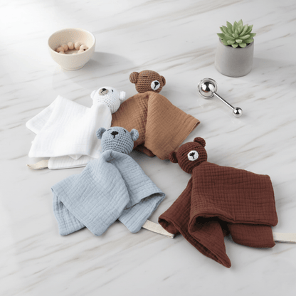 Doudou en Crochet Petit Ours coton bio hypoallergénique couleurs variées