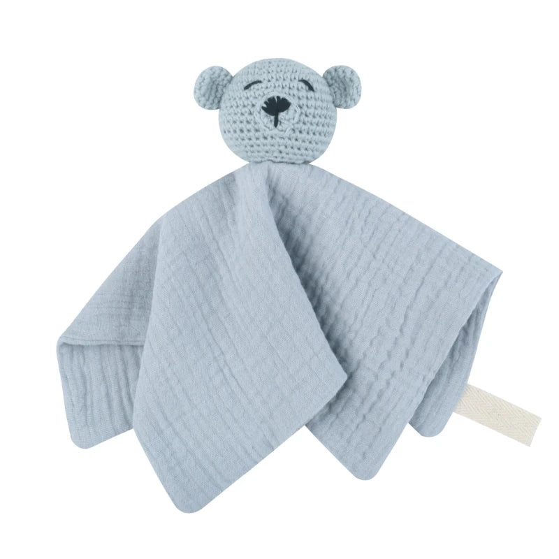 Doudou en Crochet Petit Ours bleu gros plan détails crochet